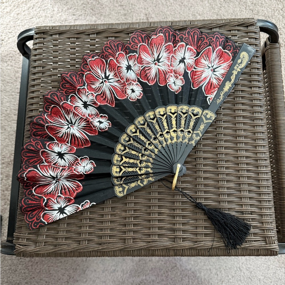 Floral Hand Fan with Red and White Design